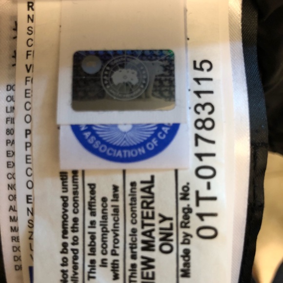 Canada Goose Rossclair Parka Fusion Fit M Black Jacket with Fur Trim - Picture 4 of 6